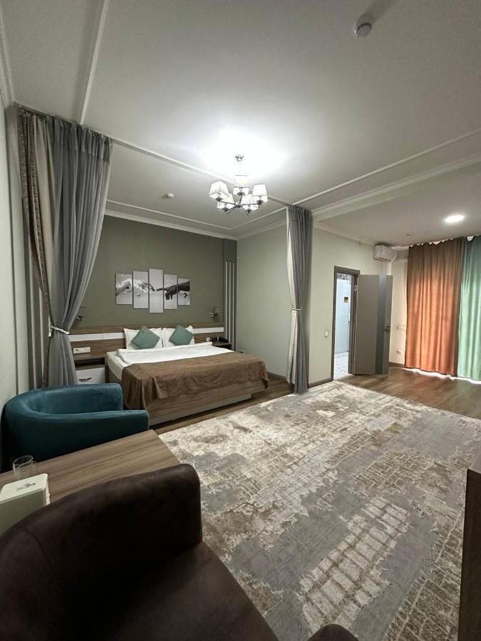 Gоlden Dragon Villa Hotel Bishkek Exterior photo