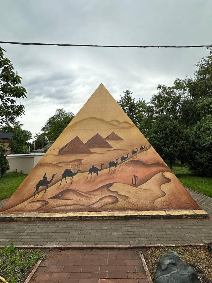 Gоlden Dragon Villa Hotel Bishkek Exterior photo