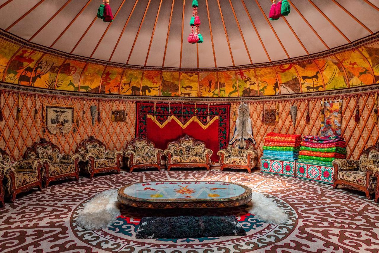 Gоlden Dragon Villa Hotel Bishkek Exterior photo