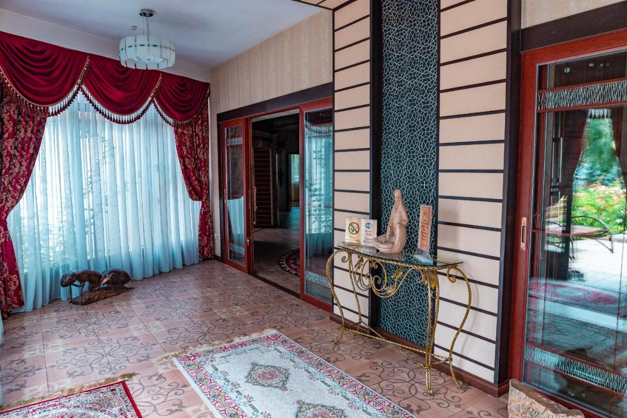 Gоlden Dragon Villa Hotel Bishkek Exterior photo