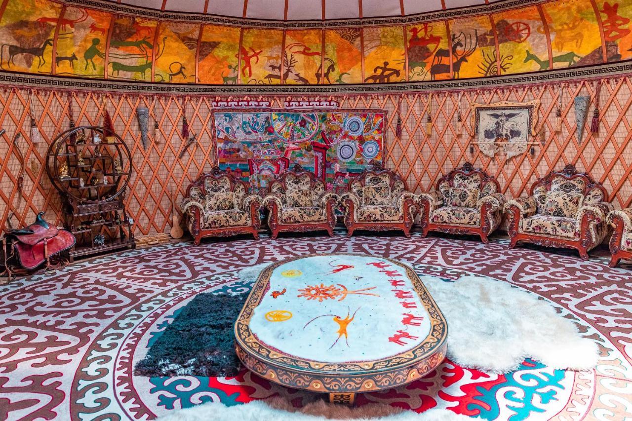 Gоlden Dragon Villa Hotel Bishkek Exterior photo